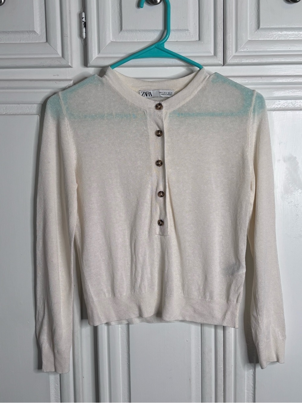Zara Cream Button-Front Long Sleeve Sweater Size Small